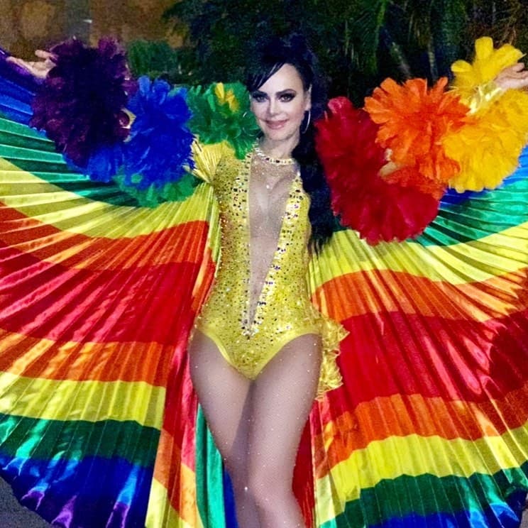 "El amor es de colores loveislove", escribió Maribel al compartir esta foto que comprueba por qué es una de las consentidas del drag queen.