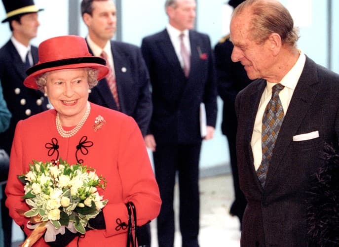 Así fue la historia de amor entre la Reina Isabel II y el Príncipe Felipe, quienes permanecieron juntos hasta que este 9 de abril, día en que se dio a conocer el fallecimiento del Duque de Edimburgo a los 99 años.