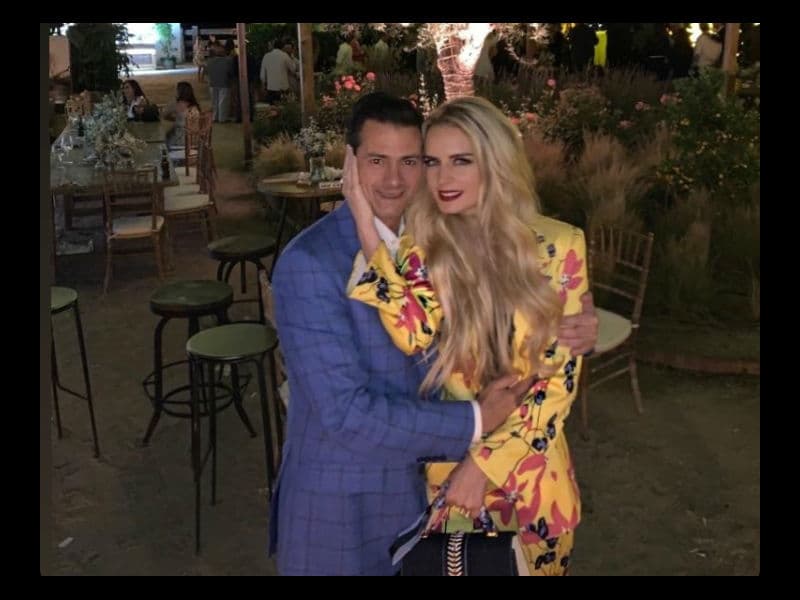 Tania Ruiz y Enrique Peña Nieto se mostraron muy enamorados