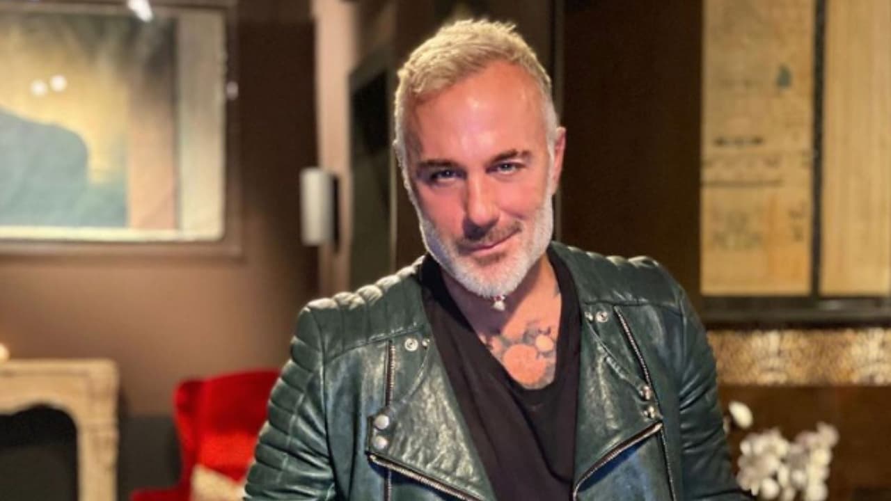 Gianluca Vacchi perrea hasta el piso y enamora con sus pasos