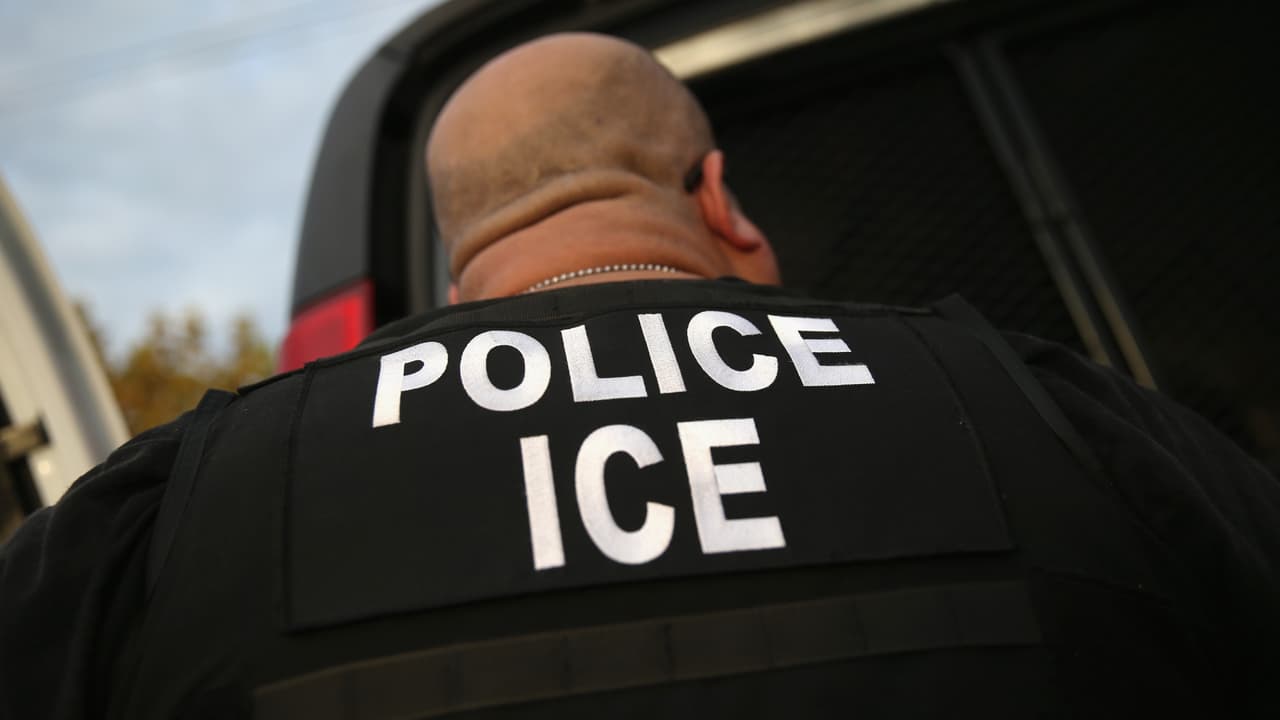 Congresistas piden revelar información sobre redada de ICE al sur de Austin