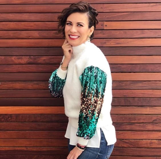 Ingrid Coronado reaparece con nueva imagen en la televisión.