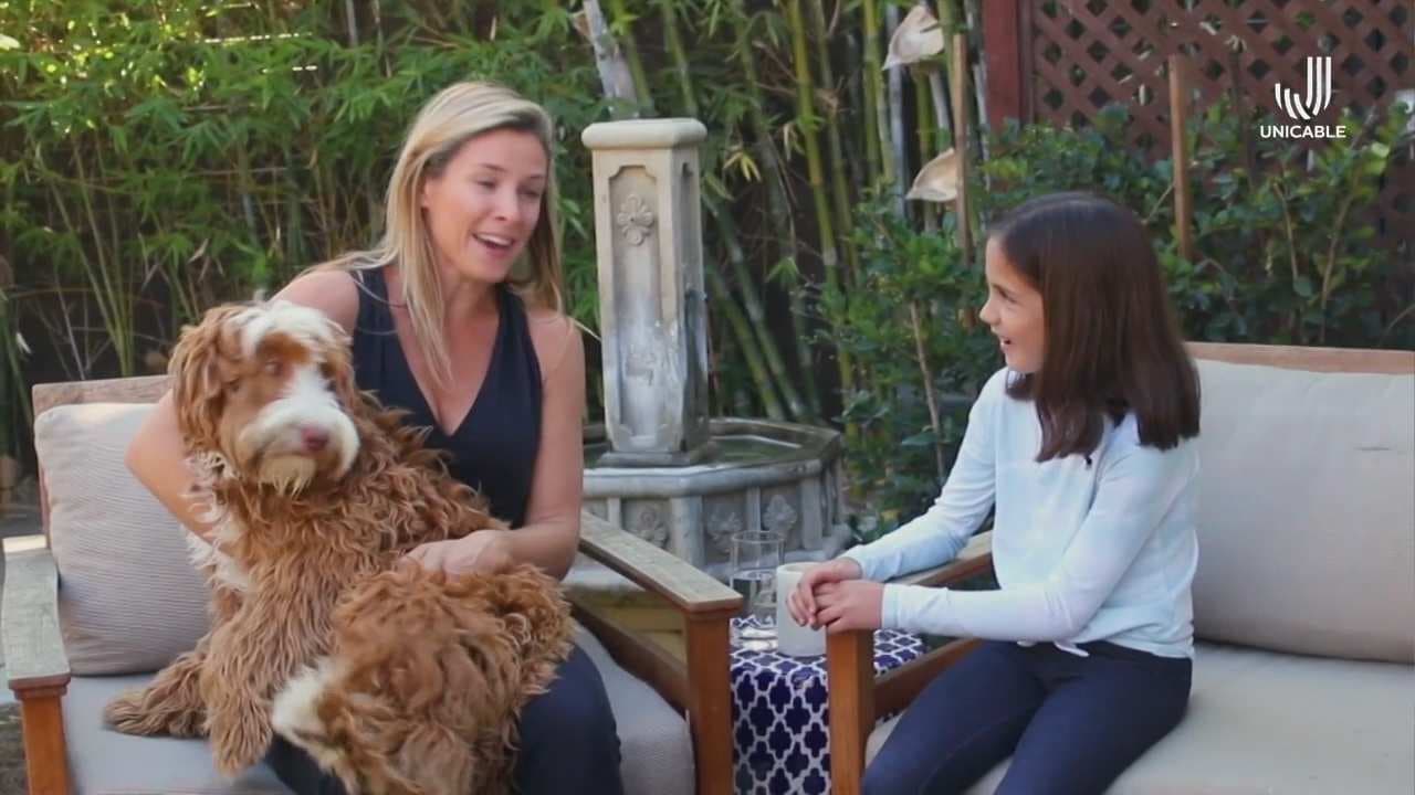 Jessica Lindsey muestra su gran voz junto a su perrito, Rye