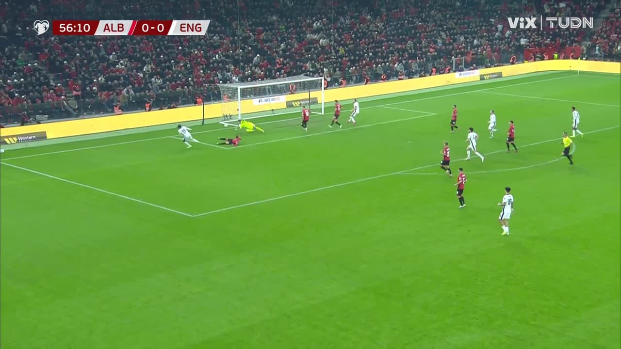 ¡Qué pase puso Bellinham y Eze desperdicia la jugada para Inglaterra!