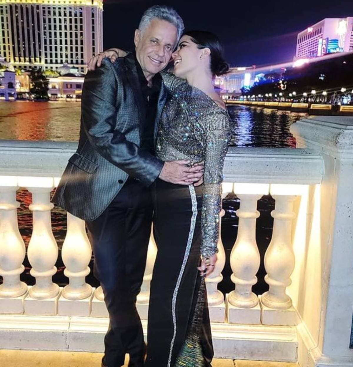 Alexis Ayala y Cinthia Aparicio se comprometen en París