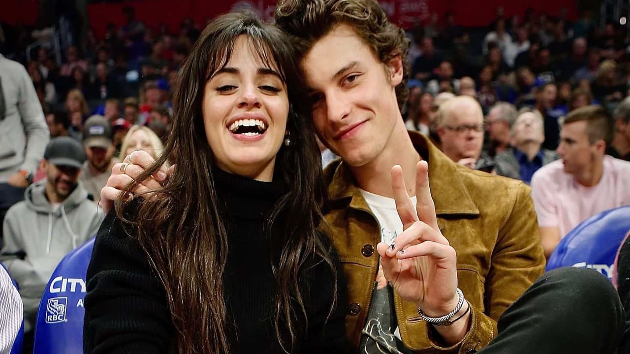 Shawn Mendes y Camila Cabello roban cámara en juego de la NBA