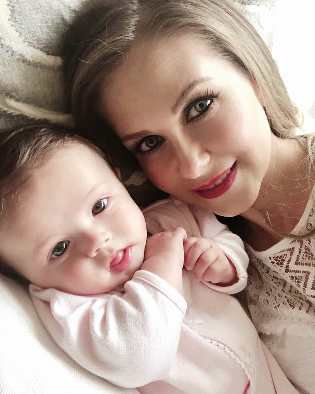 Ingrid Martz se convirtió en mamá el miércoles 22 de mayo. Su hija Martina nació mediante parto natural luego de 13 horas de labor de parto y pesó cerca de tres kilos.