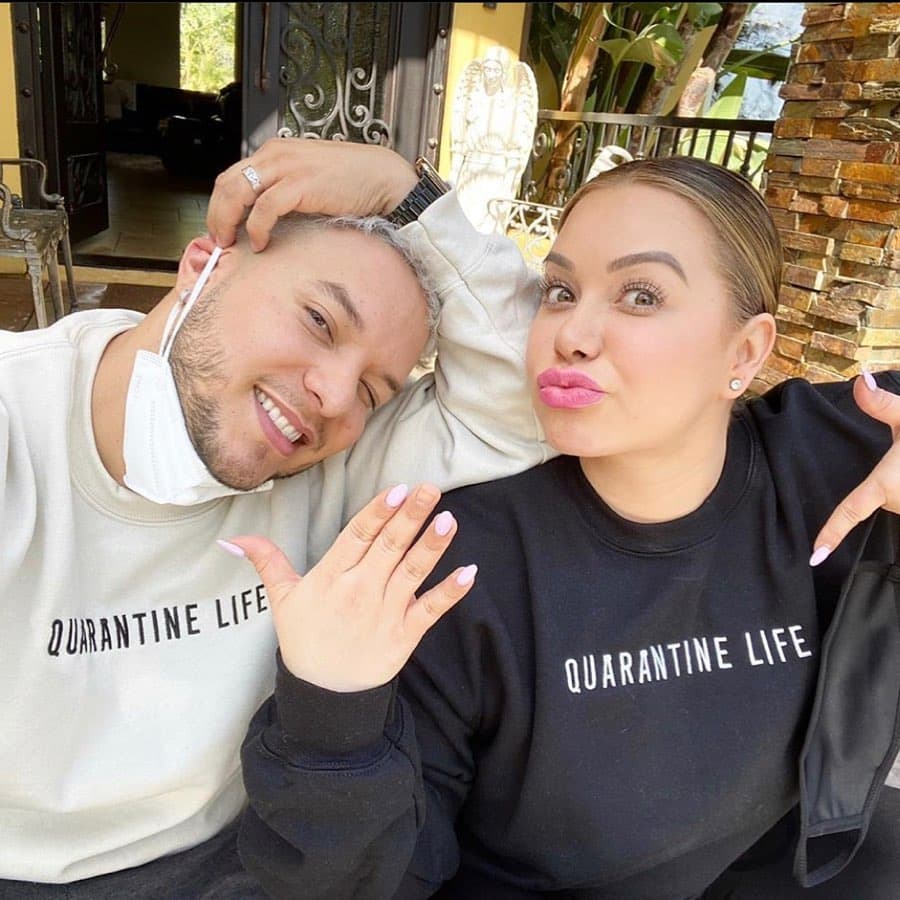 El reciente anuncio de la separación de Chiquis Rivera con su esposo Lorenzo Méndez tomó por sorpresa a fans de la pareja y curiosos. Luego de cuatro años de relación y uno de matrimonio, el intérprete de regional mexicano y la conocida hija de Jenni Rivera pusieron fin a su amor.