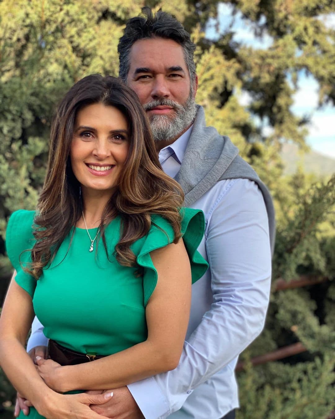 Mayrín Villanueva y Eduardo Santamarina celebran 11 años de casados.