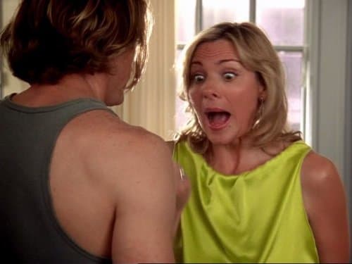 7. Está bien no querer una relación seria. Samantha era la reina de las relaciones divertidas, y nos enseñó que a veces está bien no querer algo serio y simplemente disfrutar el momento mientras dura.