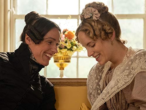 <b>Gentleman Jack (2019) HBO </b>
<br>Es el drama ambientado en Yorkshire de 1832 y basado en la historia real de la famosa terrateniente, escritora y aplinista Anne Lister. Al ser una mujer estudiada, industrializada y lesbiana a mediados del siglo XIX, Lister se convierte en por mucho una mujer “adelantada a su época” y desde su visión revolucionaria que son más de una las lecciones que su interesante vida ofrece al público con esta serie de HBO.