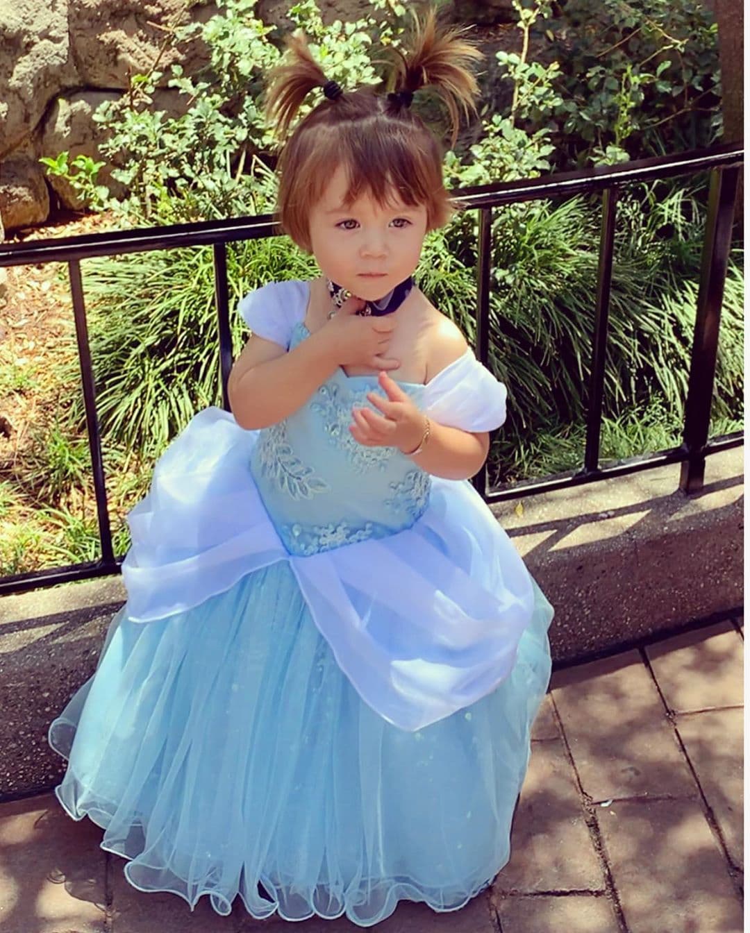 A su corta edad, María Fernanda ha demostrado que tiene un lado muy femenino, pues le encanta disfrazarse de sus personajes favoritos.