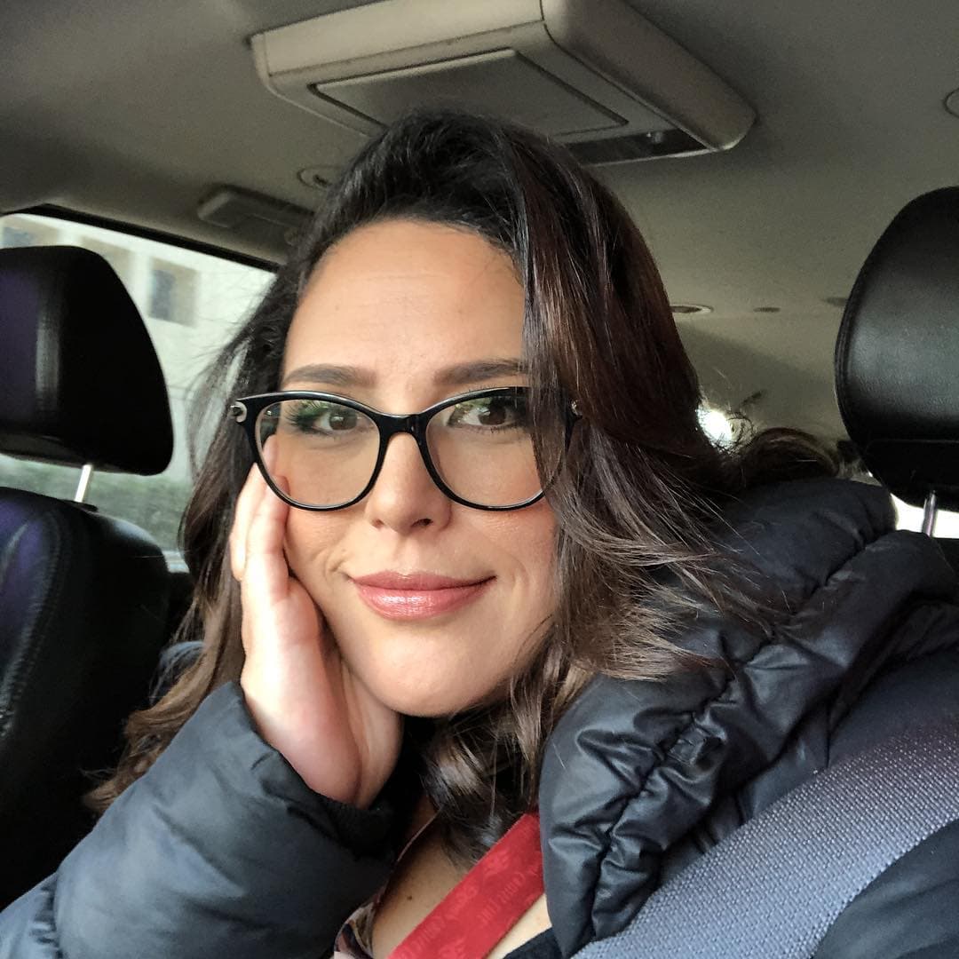 Irónicamente, en el momento en que dejó de preocuparse por su peso, Angélica bajó varios kilos; la actriz y comediante comentó “Siempre he sido así, gordita, ancha o como lo quieran llamar, pero ahora creo que el que no me importe, me ha ayudado”.