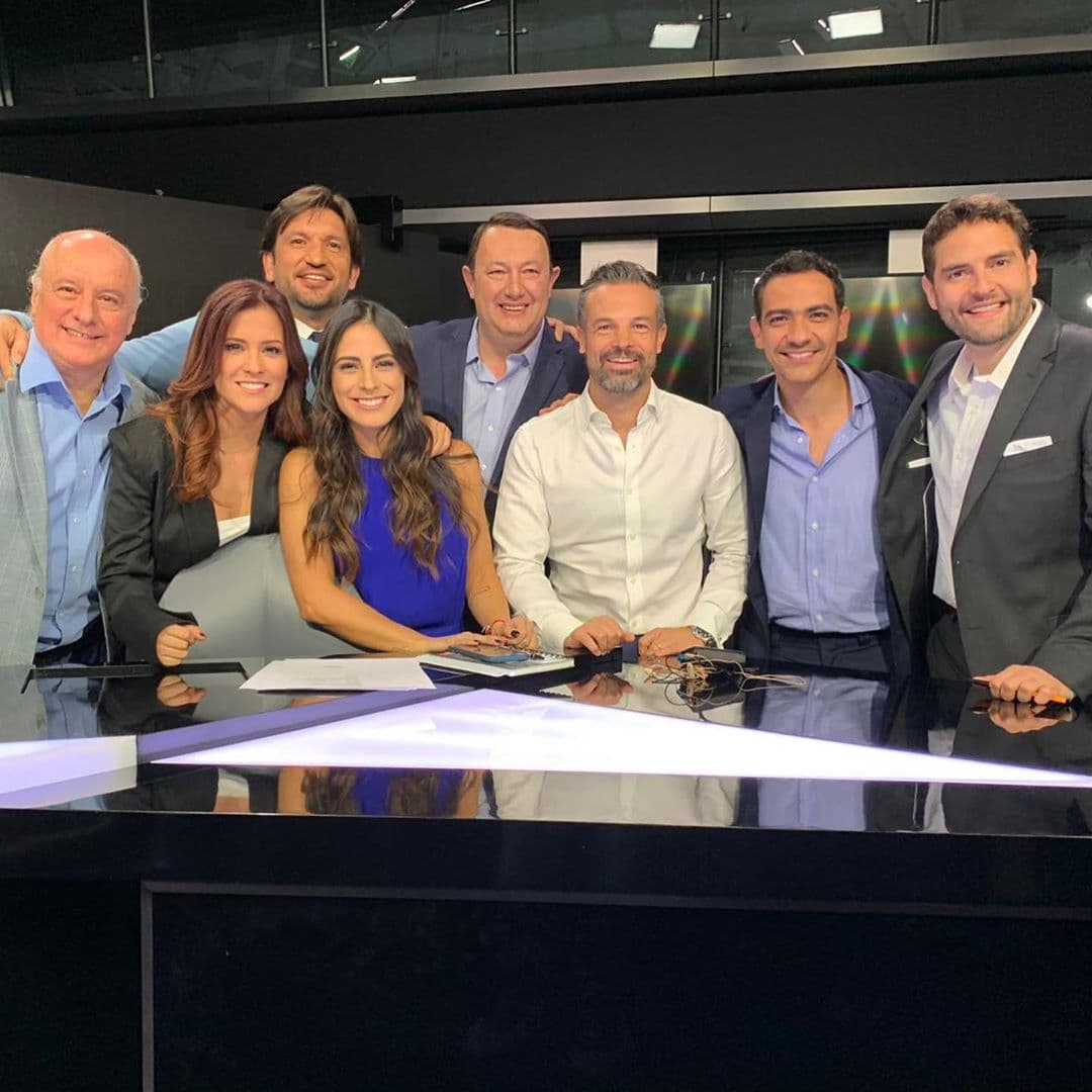 Sin embargo, fue en 2019 cuando Valeria Marín se sumó a las filas de Univisión y Televisa con el proyecto TUDN, canal de televisión en el que conoció a Julián Gil, quien participa en la emisión los fines de semana.