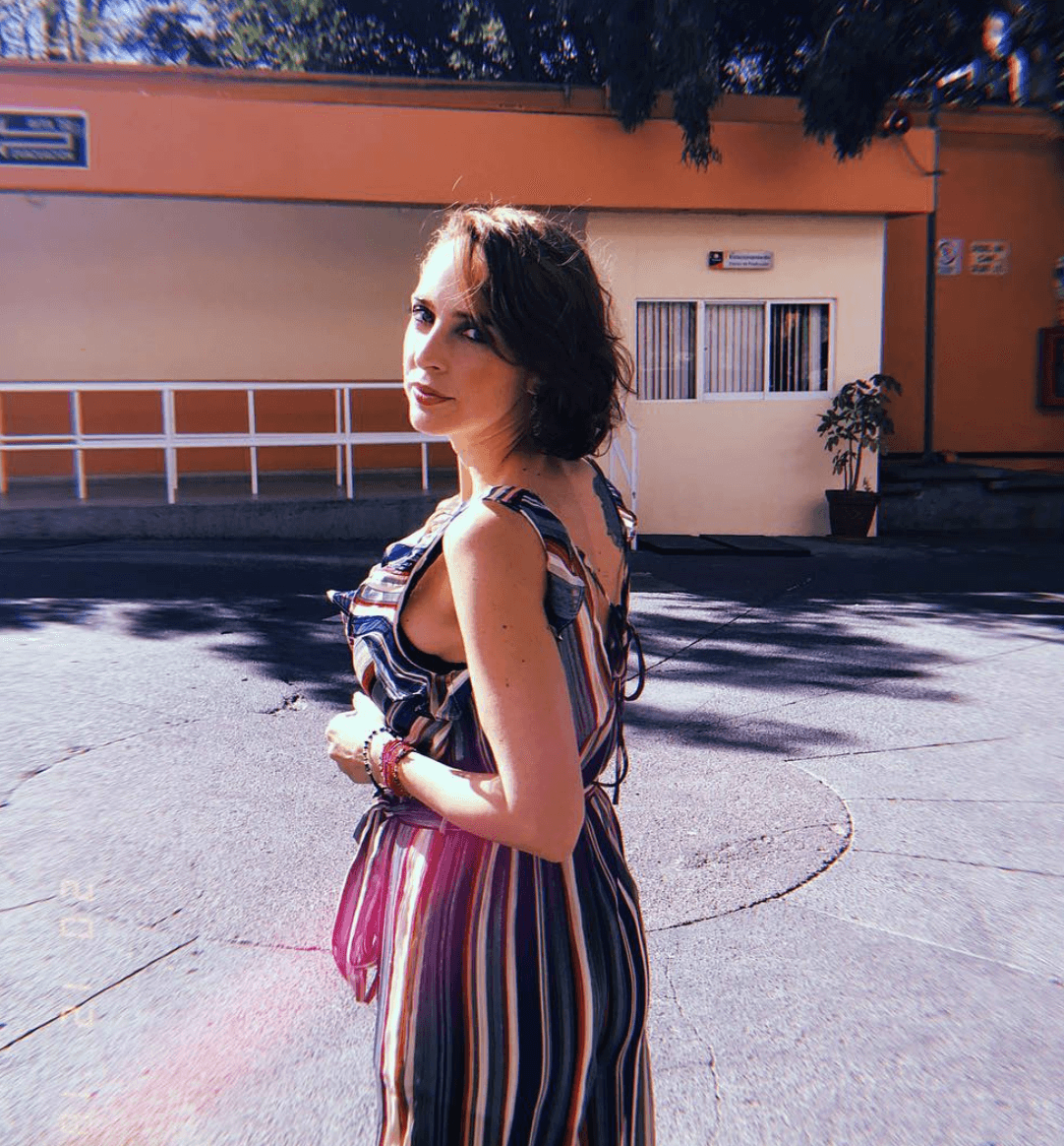 Tras su truene con Ariadne, él se volvió a dar una nueva oportunidad en el amor con
<b> Irán Castillo</b>. En el 2014 comenzaron a salir, y parecía que todo iba bien, pese a que ella le lleva algunos años. En entrevista con Jorge Poza, el actor declaró que ella lo había cortado. En aquel momento se rumoró que su truene se debió a que él estaba saliendo con Livia Brito, pero él siempre lo ha negado.