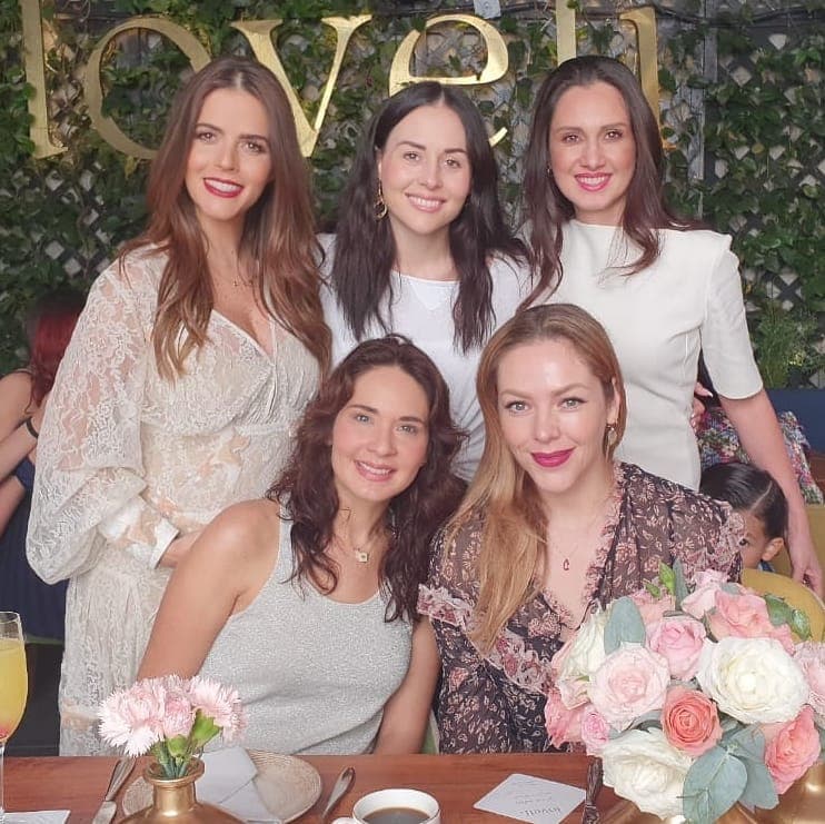 Zuria Vega, Adriana Louvier, Marcela Ruiz y Erika de la Rosa acompañando a la actriz en su baby shower.