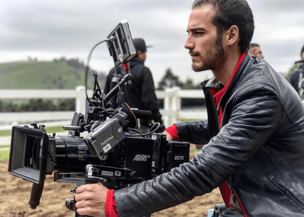 Tiene una casa productora llamada Luna Film en donde escribe y dirige cortometrajes.