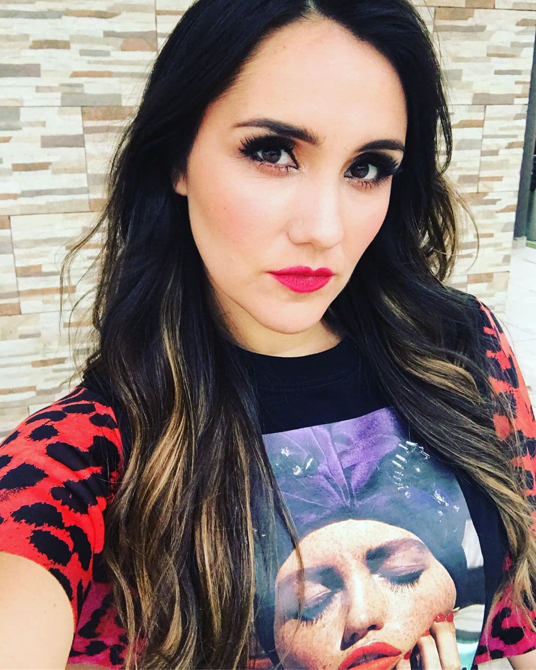 A principios de 2019, Dulce María puso una pausa en su carrera para dedicarle tiempo a su vida personal.