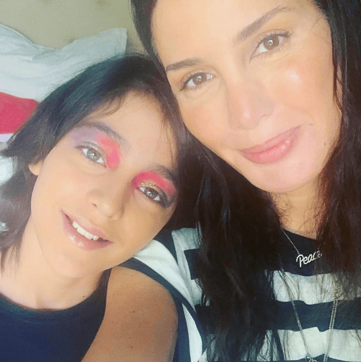 Lorenzo tiene ya 9 años y la actriz disfruta pasar tiempo con él, incluso asegura que es un hermano más de sus hijos.