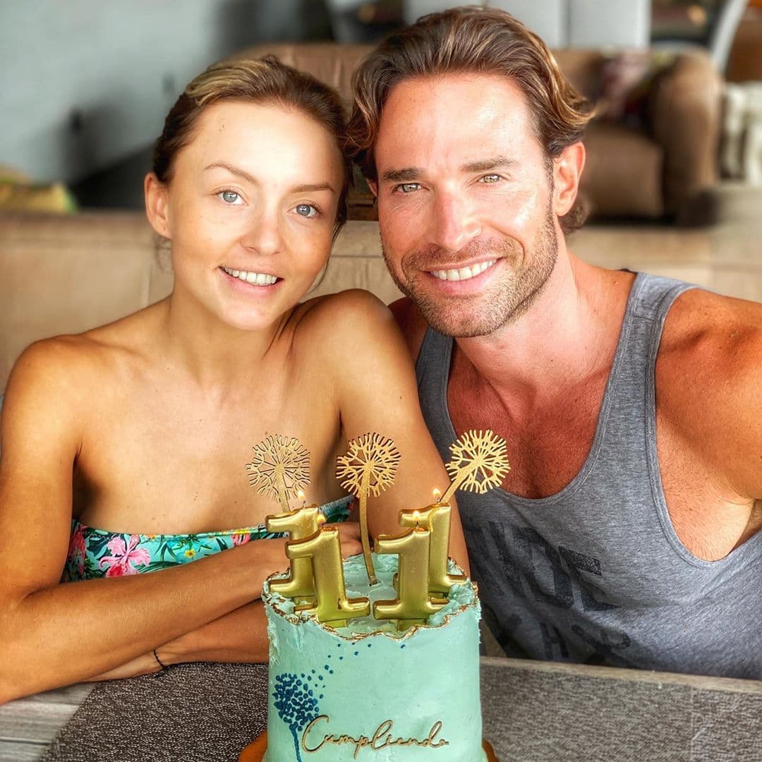 Sebastián Rulli y Angelique Boyer no podrían estar más conectados, pues además de ser una de las parejas más unidas del mundo del espectáculo, incluso poseen fechas similares de cumpleaños, ella el 4 de julio y él 7 del mismo mes, por lo que al mismo tiempo, los actores comparten signo zodiacal: cáncer.