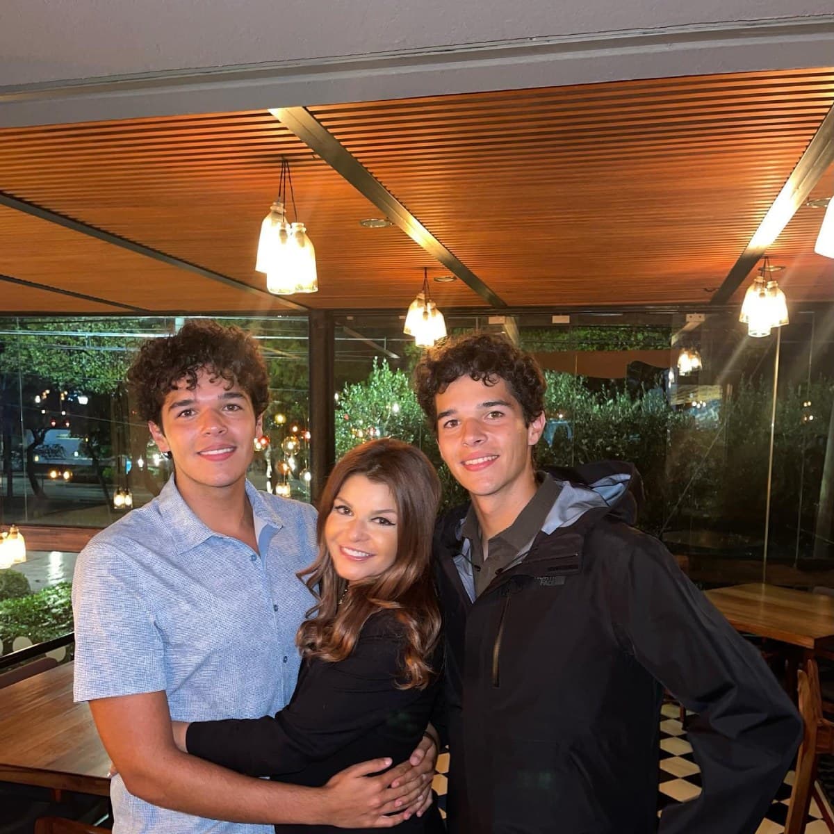 Itatí Cantoral está muy triste por tener que separarse de sus hijos