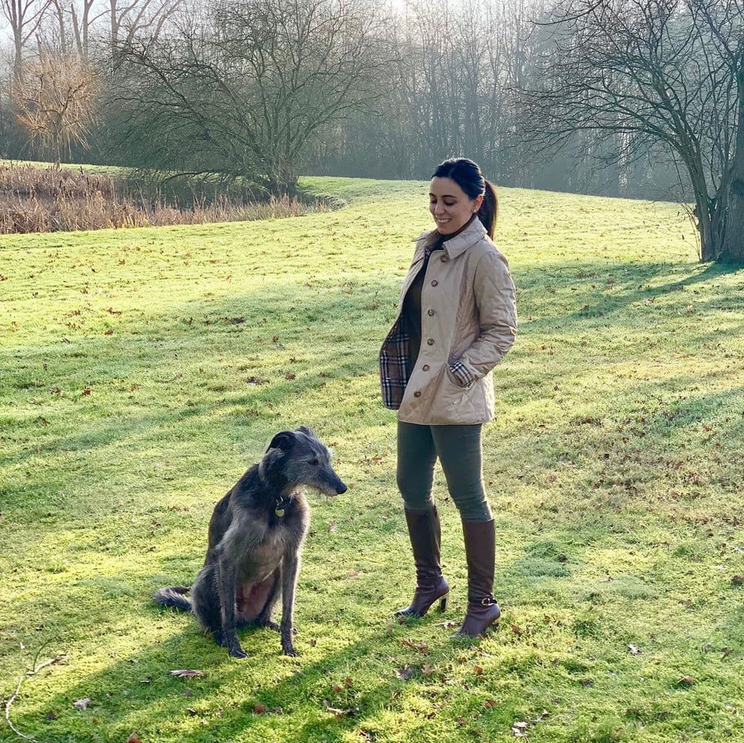 Hanna Jazmin Jaff Bosdet nació en San Diego, California en 1987, sin embargo, pasó su niñez en Tijuana, Baja California, donde sería criada por su familia materna.