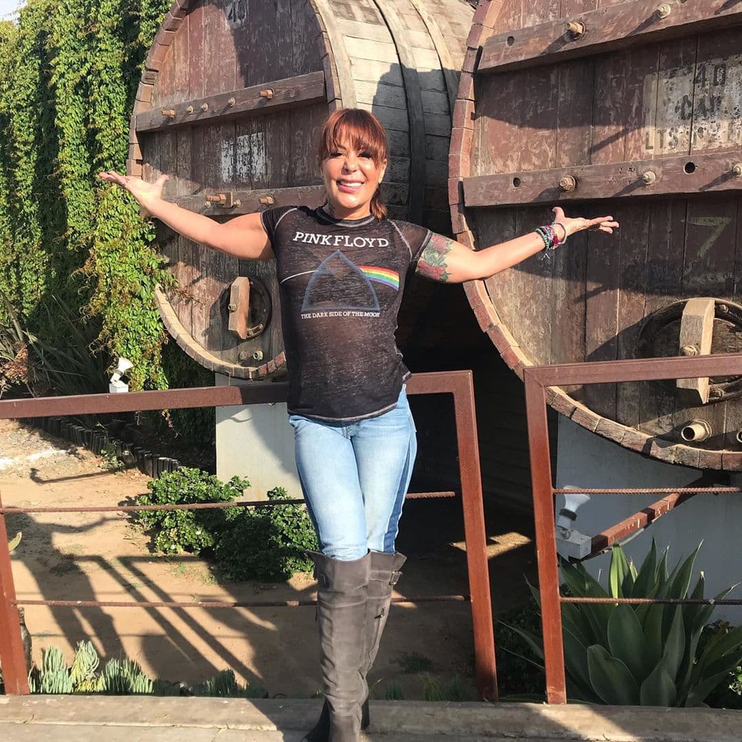 “Es duro cuando ves tu feminidad mutilada”, comentó Alejandra Guzmán para la revista People en Español; en 2007 le encontraron un tumor en uno de sus senos y dos días después fue operada con éxito. Durante ese proceso, su familia estuvo junto con ella, apoyándola.
