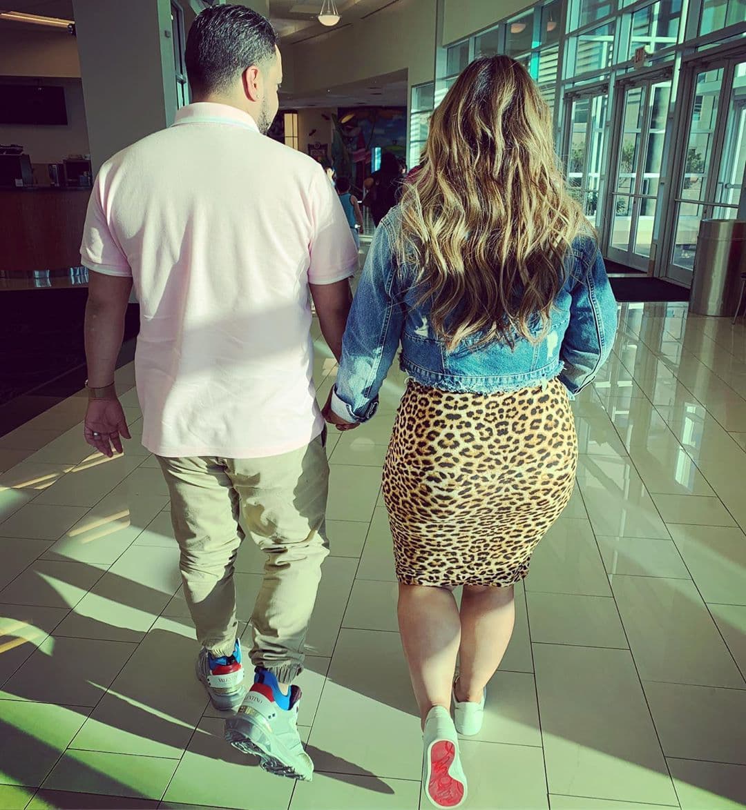 "Todo lo que Janney siempre quiso fue lo mejor para mí, para mi paz, para mi cuerpo y mente. He estado luchando con un montón de cosas ... Te amo Janney y te agradezco por tu amor y paciencia. Como en el milagro de Jesús caminando aquí en el Mar de Galilea, yo rezo y espero un milagro en nuestra vida con o sin el otro”, escribió Lorenzo.