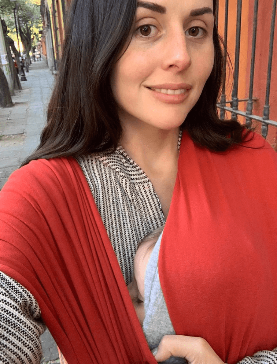 Al principio, Zuria Vega y Alberto Guerra sí compartían postales de su hija mayor, Lúa, pero después decidieron que no lo harían más. Y ahora que también son papás de Luka, han decidido seguir con esa regla. Por lo general solo comparten fotos de sus ojos color cielo de los pequeños.