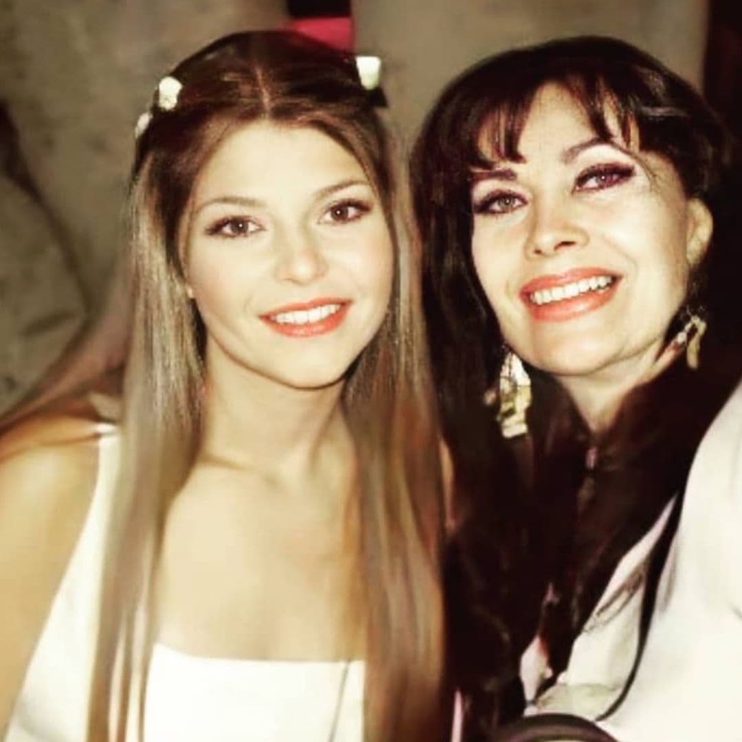La actriz se despidió en redes con una forografía junto a su mamá y una emotiva dedicatoria.