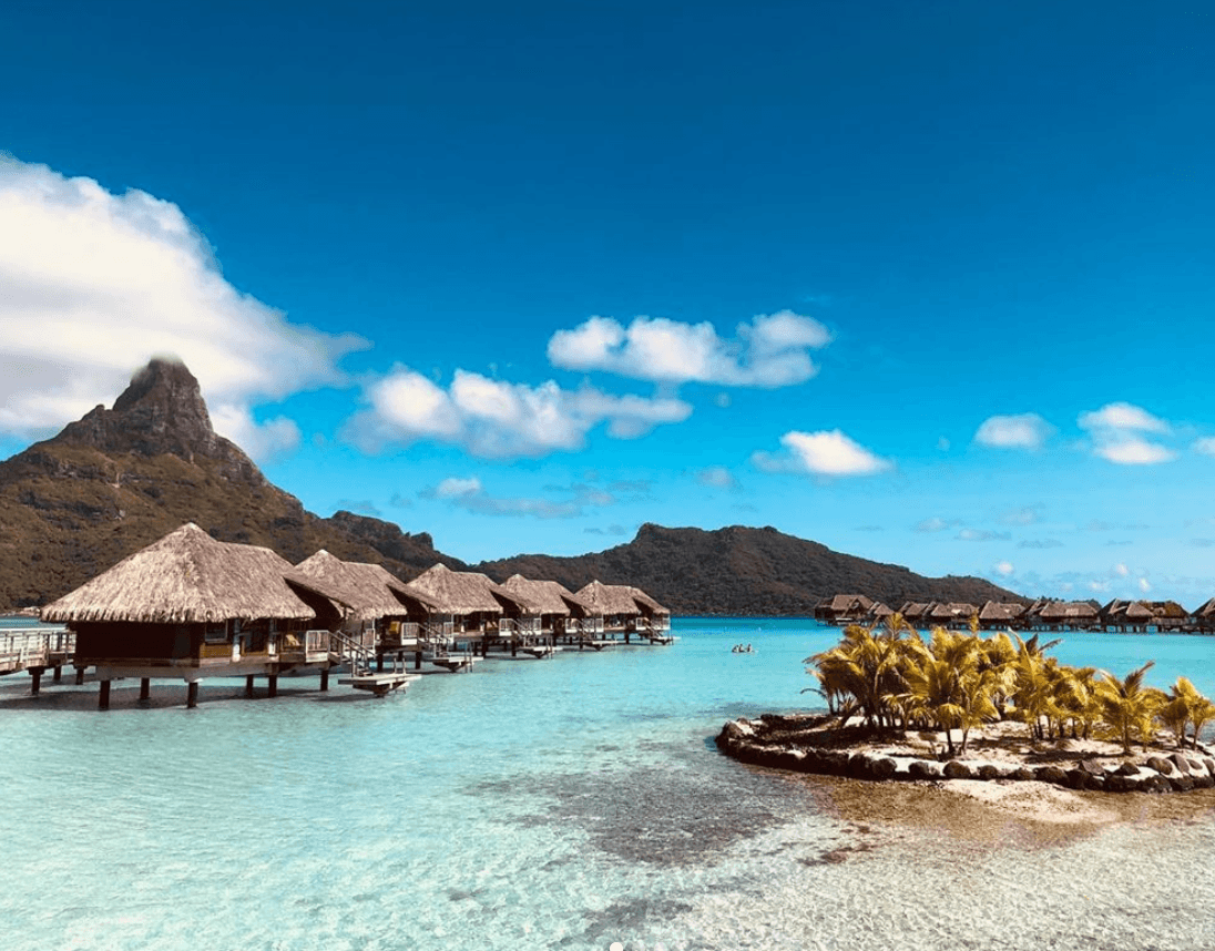 La pareja se hospedó en una de las villas de un resort de Bora Bora y Horacio escribió que es el lugar más bello que ha conocido en su vida.