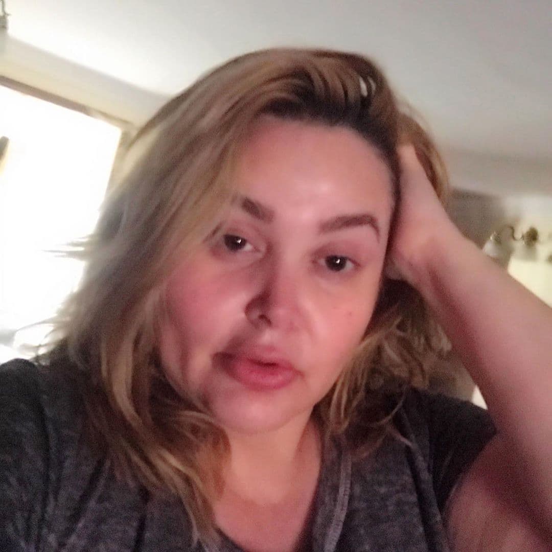 Durante la cuarentena, la cantante ha compartido en sus redes que se mantiene activa y ocupada en compañía de su familia, y hasta abrió su cuenta de TikTok.