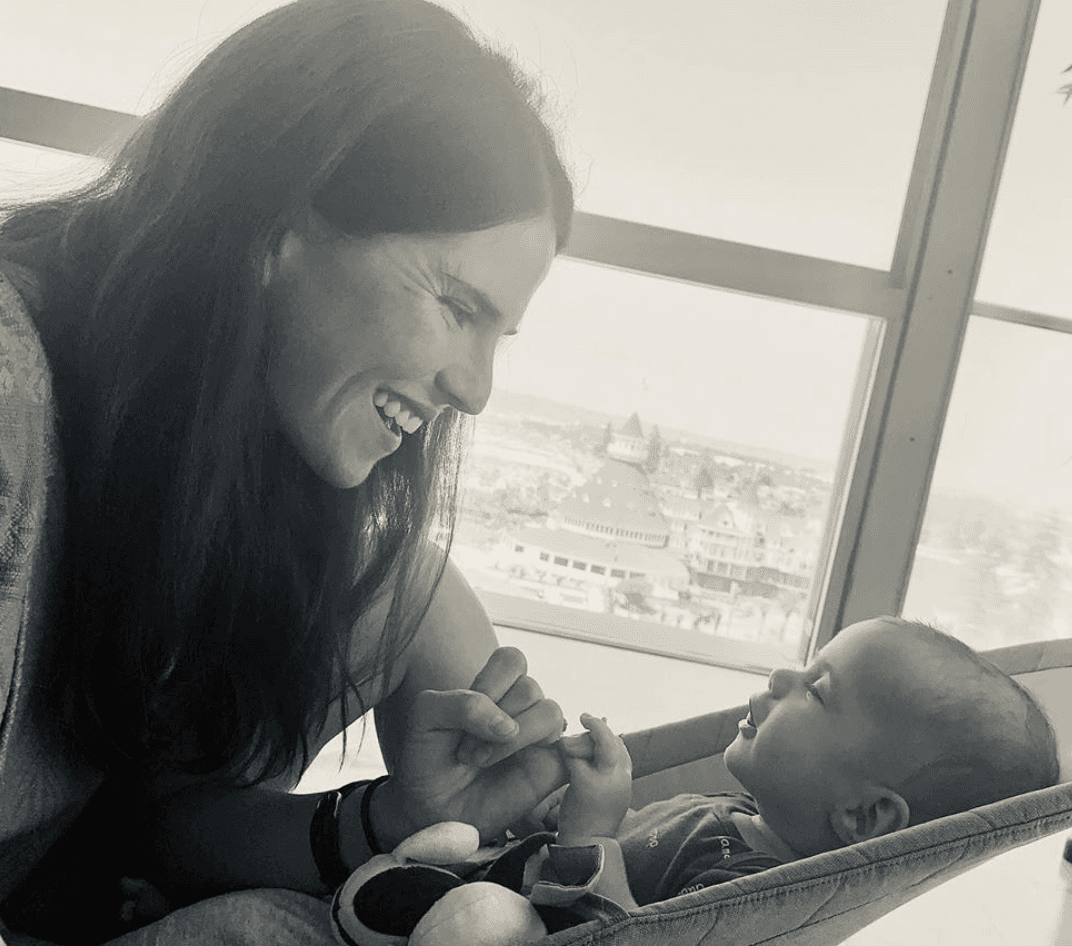 <b>Karla Souza</b> siempre ha mantenido su vida personal fuera del ojo público. Casi un mes antes de dar a luz dio a conocer la noticia de que estaba esperando a su segundo retoño. Luka llegó al mundo en junio y la actriz lo presentó a través de la revista People. Por lo general, la actriz comparte el interés que tiene por dejarles un mundo mejor a sus hijos. “Miro a Luka y a Gianna y me trae esperanza pero también me inspira a dedicarme a ser parte del cambio que tanto necesitamos”.