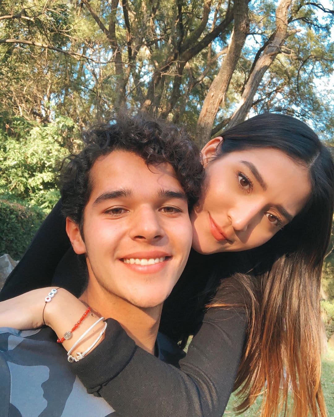 Ella se llama Zaire Renata, tiene 21 años y vive entre California y México