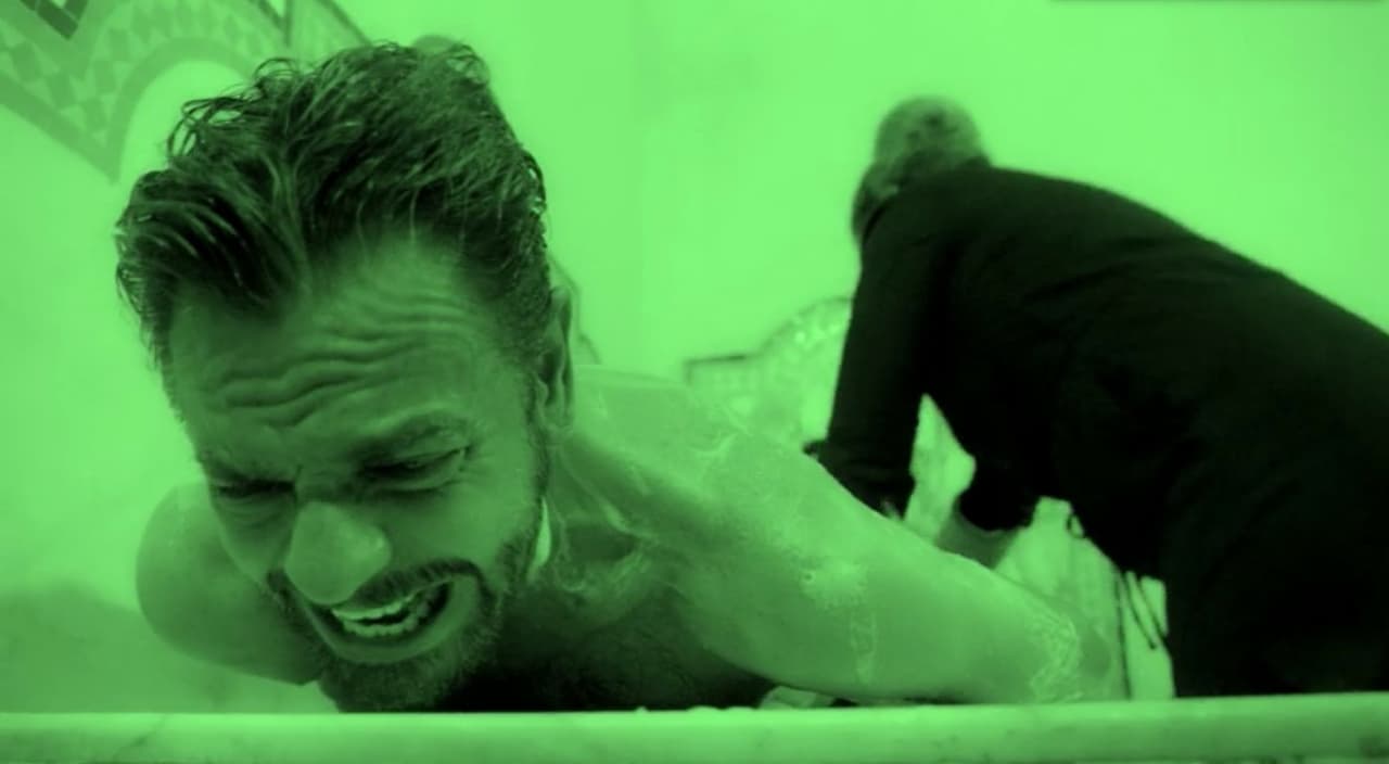 Eugenio Derbez también se unió al baño turco.
