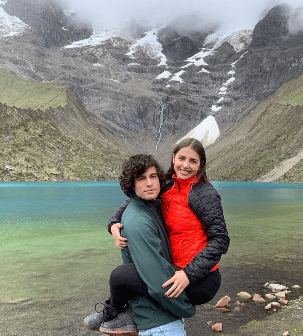 Viajes, fiestas, eventos, proyectos fueron algunas de las muchas cosas que compartieron mientras fueron novios.
<br>
<br>“Quiero estar CONTIGO @danilocarrerah PORQUE TE AMO y me tienes MUY ENAMORADA! Le agradezco a la vida que estés hoy en mi camino, pero más te agradezco lo ¡HERMOSO Y AMOROSO QUE ERES!, GRACIAS por todo lo qué haces Carrera”, eran algunas de las románticas demostraciones de amor que Michelle tenía con él.