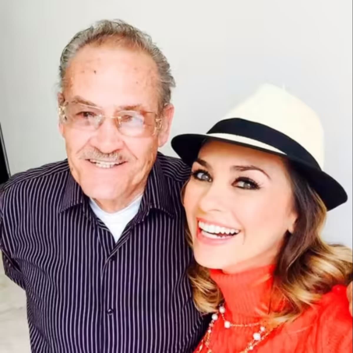 Reportan fallecimiento de don Manuel, papá de Aracely Arámbula