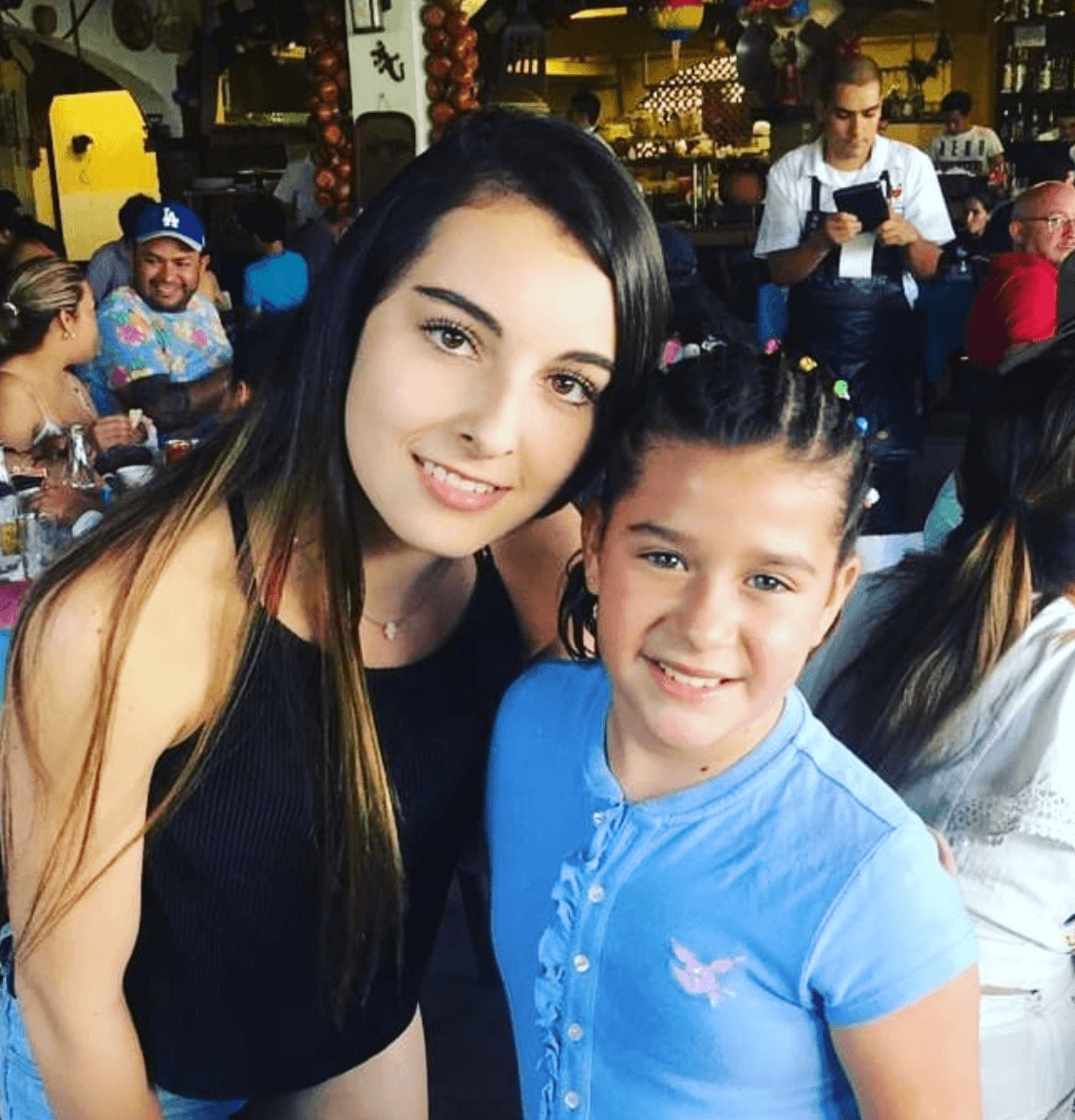 También ha tenido la oportunidad de coincidir con Karyme Hernández, con quien compartió créditos en este melodrama.