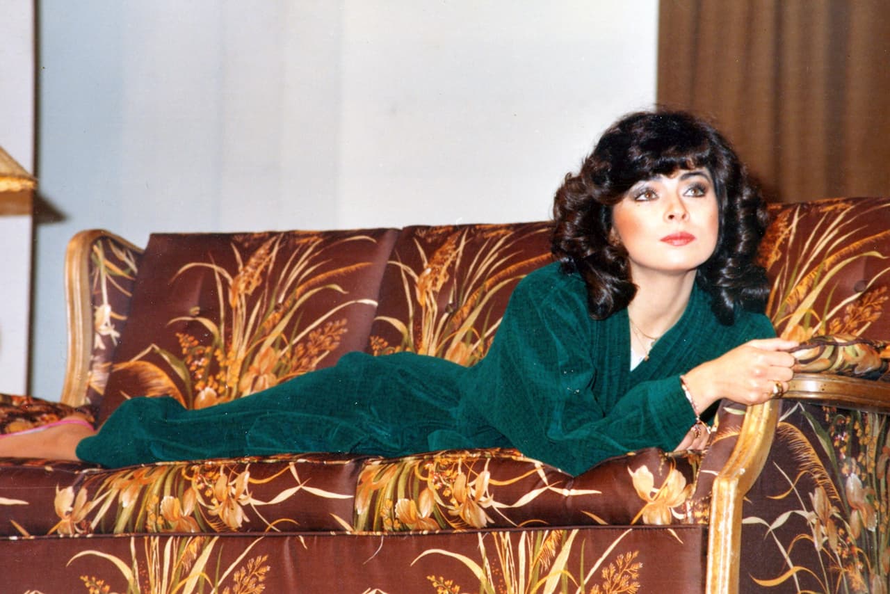 Todo empezó desde que la pareja buscó dichos anillos de matrimonio, así lo cuenta Eugenio: “Fuimos a Echegaray, para los que quieran ir a corroborar, y había una joyería en el estacionamiento. Ahí tu mamá (Ruffo) y yo compramos los anillos de casados. Me hablaron a mí, a los quince diías, y me dijeron, ‘ya están sus anillos, joven’”.