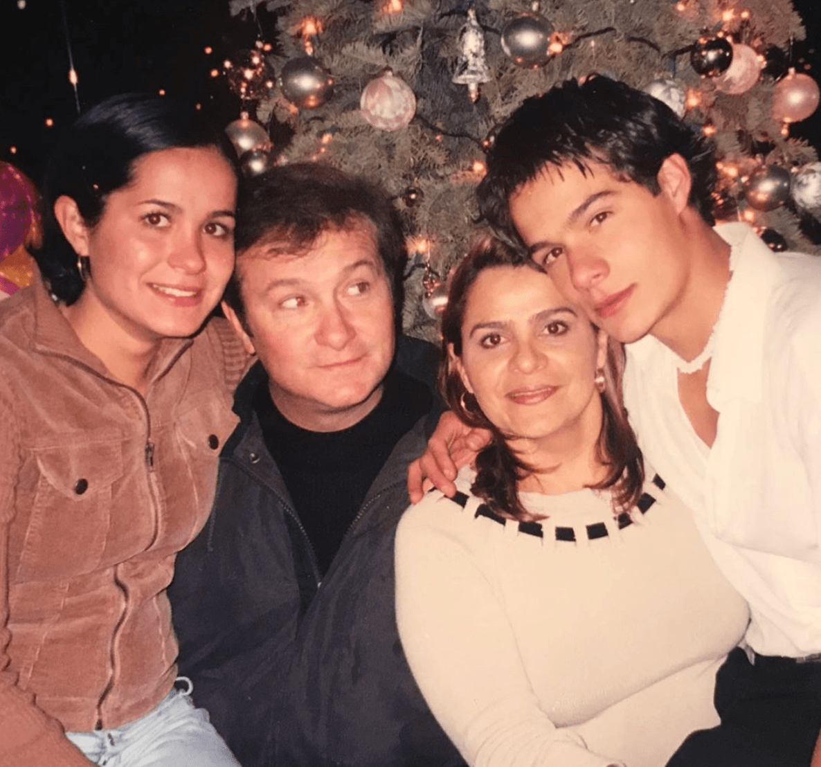 El 20 de septiembre, Arturo Peniche reveló, durante una entrevista que tuvo con Mara Patricia Castañeda, que se encontraba separado de su esposa, Gabriela Ortiz, luego de 38 años de matrimonio y dos hijos: Khiabet y Brandon.