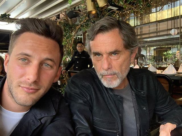 Humberto Zurita, con su mirada celeste y su voz grave, era uno de los actores más deseados de la década de los 90, sin embargo, su amor se lo robó la fallecida Christian Bach, con quien tuvo dos hijos, entre ellos el guapísimo Sebastián Zurita.