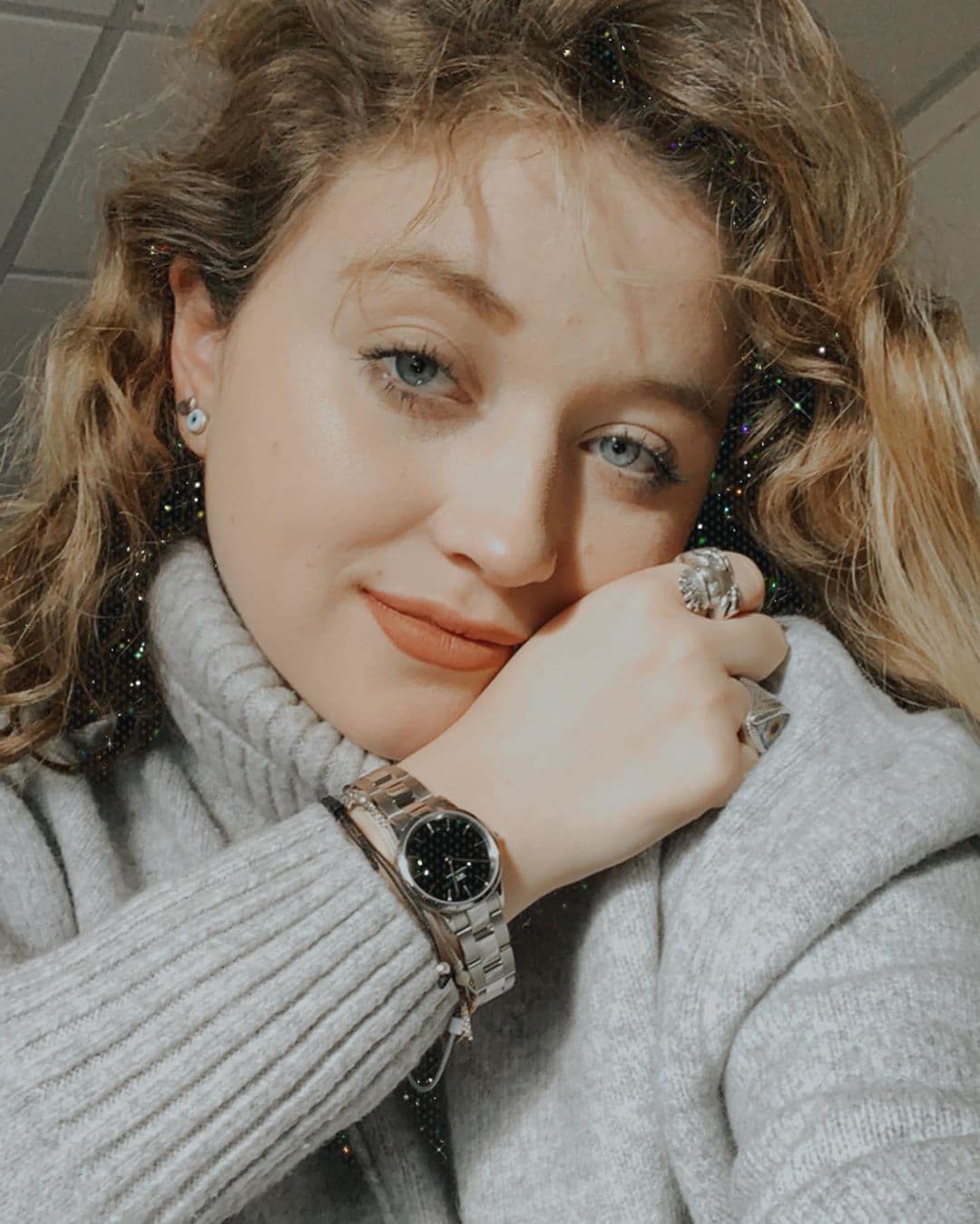 Fernanda Castro tiene 21 años, a diferencia de su hermana mayor, no busca dedicarse a la actuación. Ella se ha enfocado más a la música. Y tal fue su pasión que decidió irse un tiempo a Estados Unidos para perseguir su sueño.