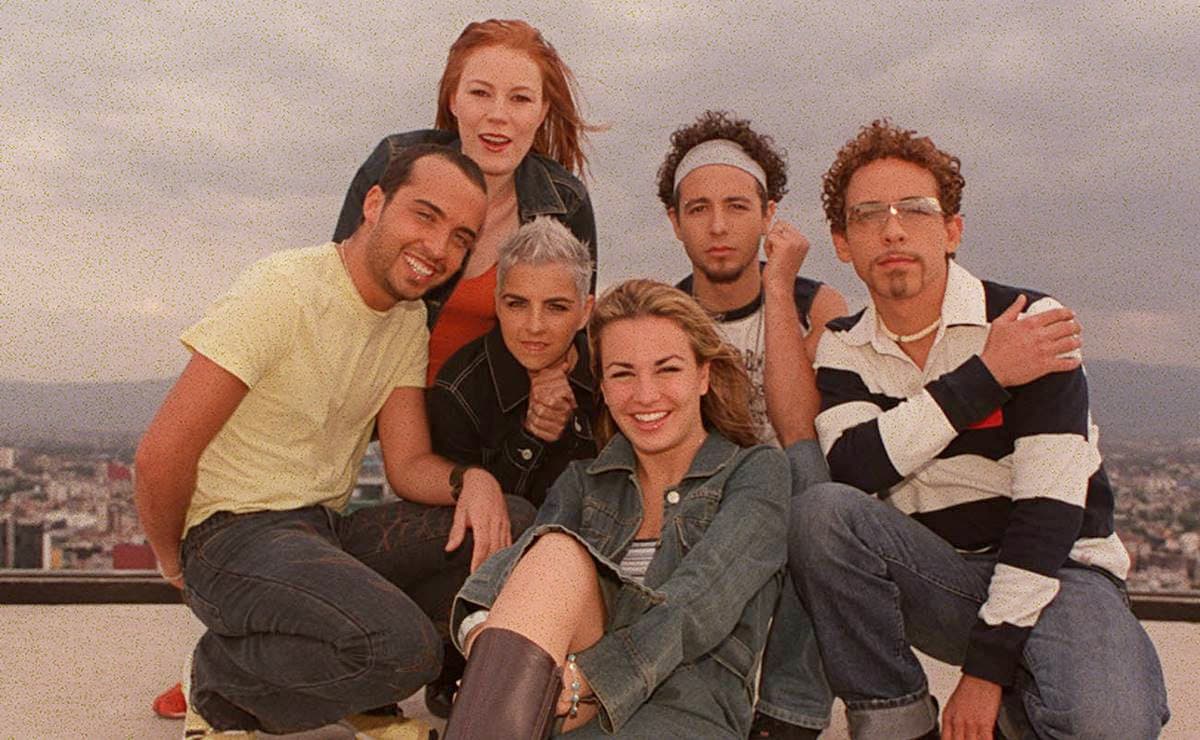 35KAB... 26/MAYO/2002... ESPECTACULOS... FOTO EDUARDO LOZA... GRUPO KABAH, HORAS ANTES DE INICIAR LA GRABACION DE SU NUEVO VIDEO.