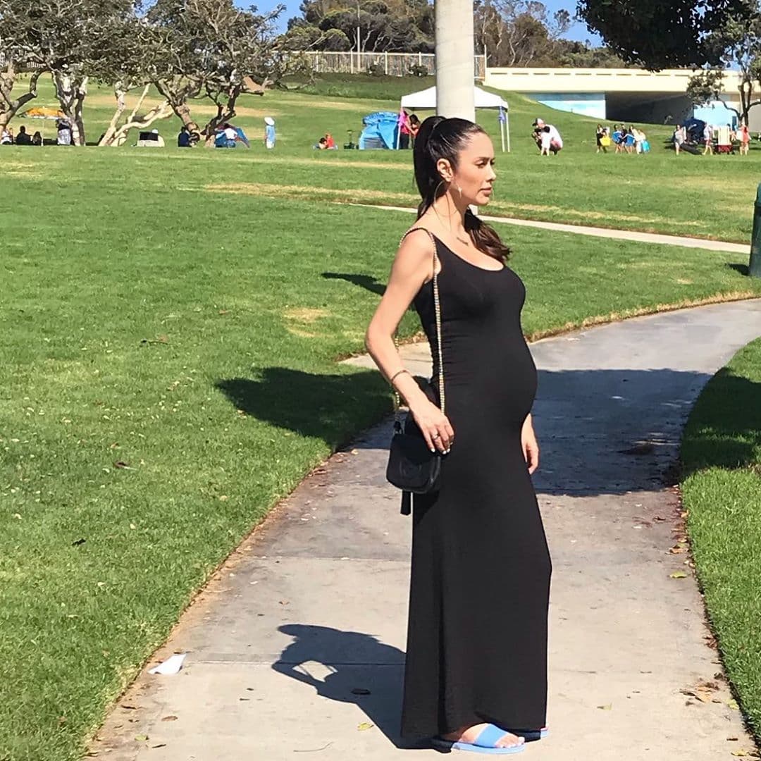 Por su parte, Marlene Favela prefiere los vestidos holgados, los cuales le dan un toque femenino y fresco a su look.