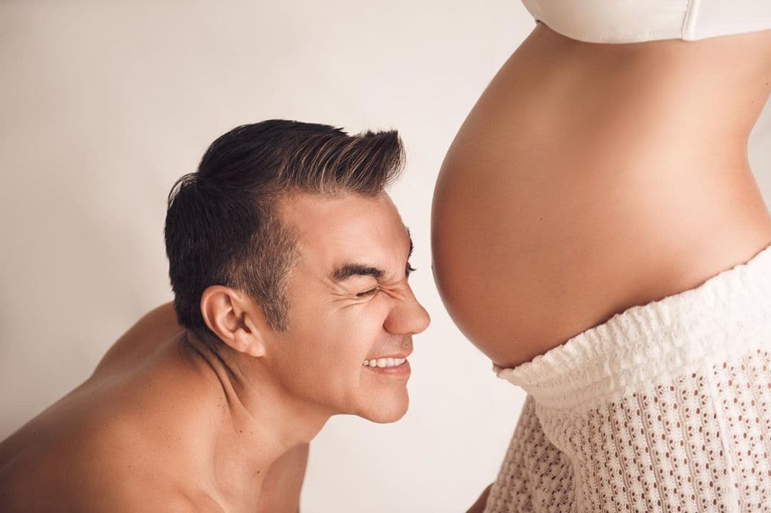 Thuany Martins se ha mostrado muy enamorada de Adrián Uribe, pues cada que puede presume el amor y relación que tiene con el famoso comediante. “Cuando el amor es real y recíproco sabes que estás en el lugar correcto. Te amo amor de mi vida”, son algunos de los mensajes que responde Adrián a las muestras de cariño de Thuany.
<br>