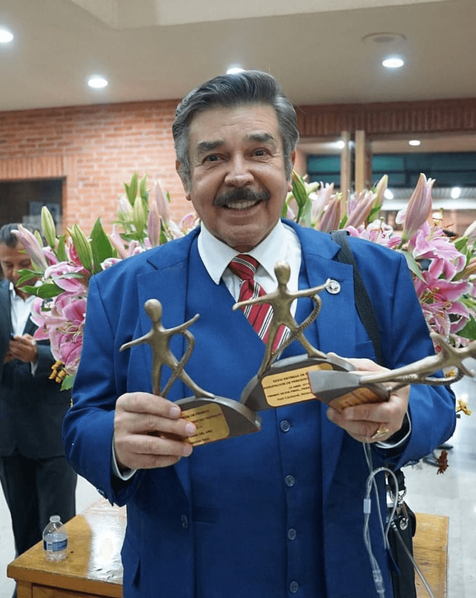 En el 2002,
<b>Jorge Ortiz de Pinedo</b> fue papá por quinta vez de Santiago, fruto de su relación con Luigina Tuccio. En ese momento, el actor y productor tenía 54 años de edad.