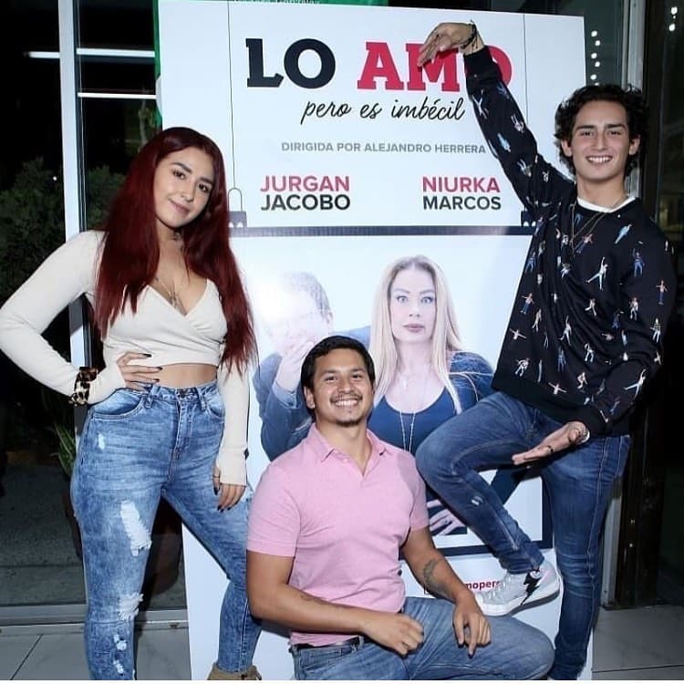 “Cuando baje de peso TODO CAMBIÓ. Gente que nunca me hablaba, me habló. HOMBRES que antes ni me pelaban, ahora sí, ‘¿cómo estás Romi?’. Diferentes marcas ya estaban interesadas en mí”, dijo la actriz y cantante en el 2020, en un hilo de tweets referentes a las imágenes que se volvieron virales con el cambio de peso de la cantante Adele.