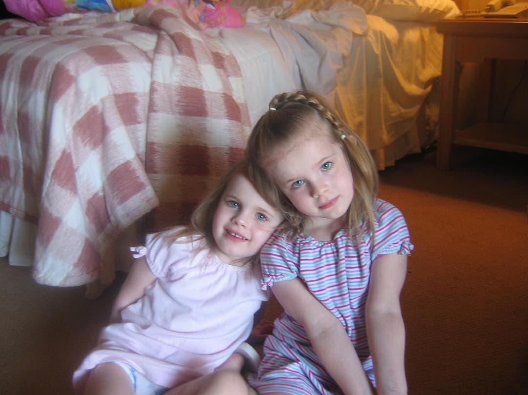 Las gemelas aparecieron en ocho episodios de la serie, desde 2003 hasta 2004, antes de que 'Friends' llegara a su fin.