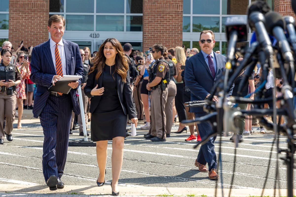 La abogada fue ascendida a socia de la firma en la que trabaja