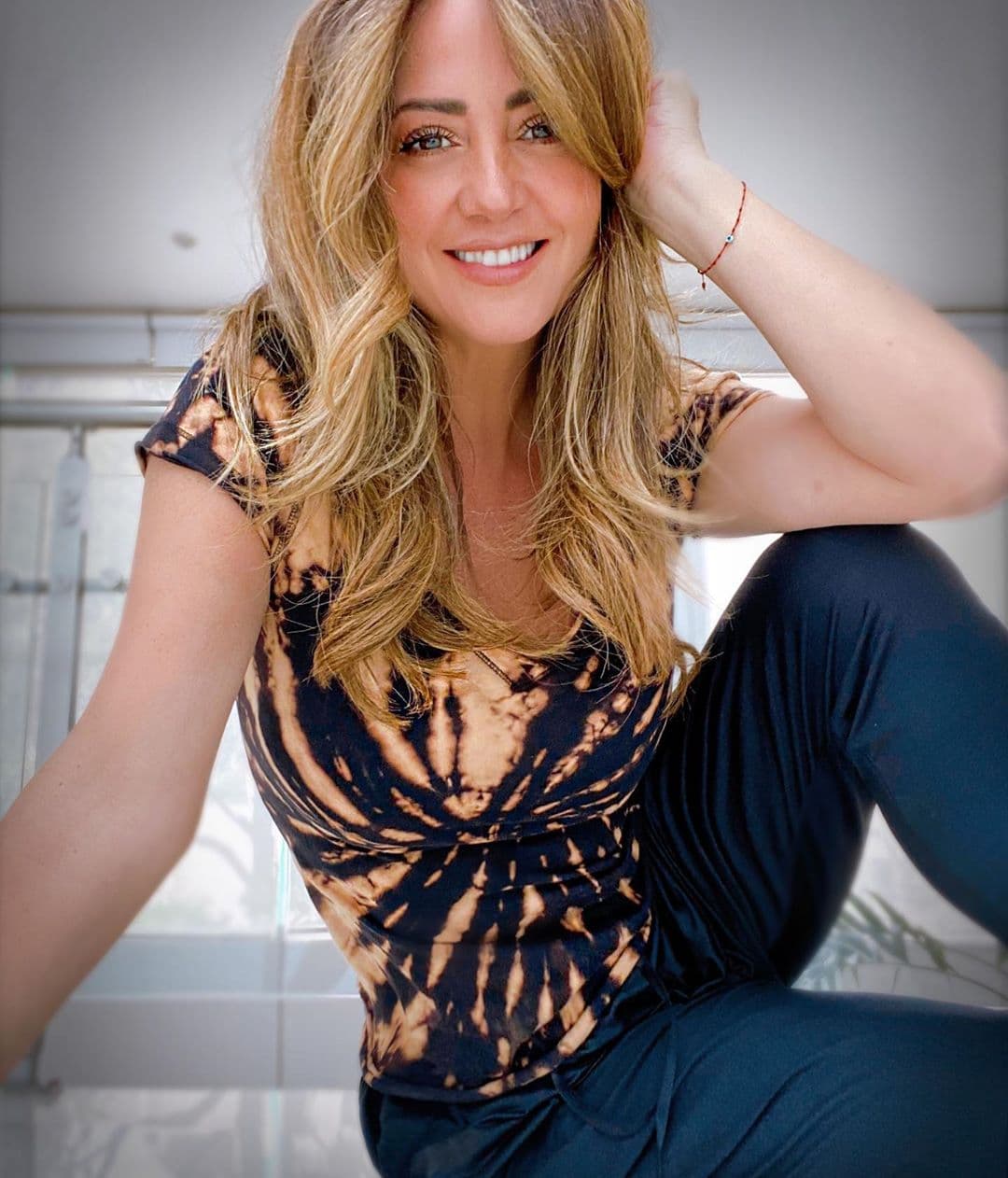 Andrea Legarreta presume nuevo look tras vencer al Covid-19.